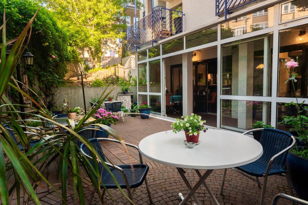 Hotel Astoria Am Urachplatz Stuttgart Exterior foto